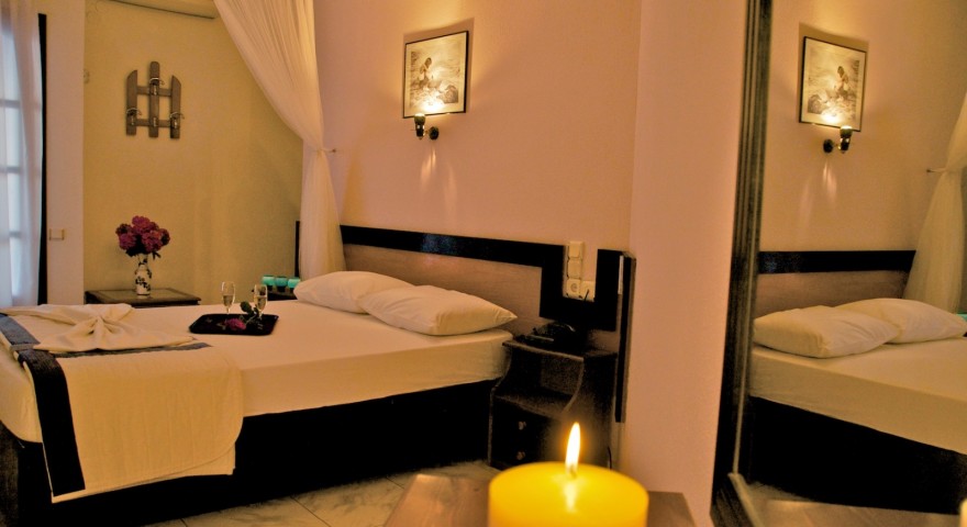Suite 13 bedroom 