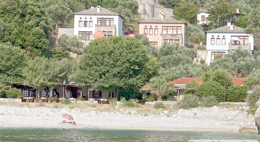 ΝΤΑΜΟΥΧΑΡΗ (15)